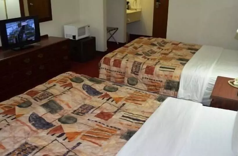 モーテル Economy Inn