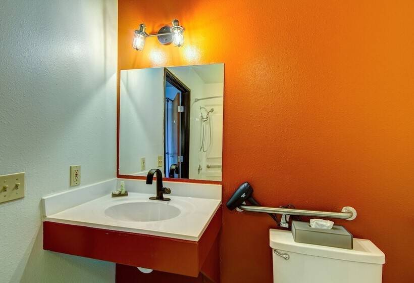 فندق على الطريق Loyal Duke Lodge