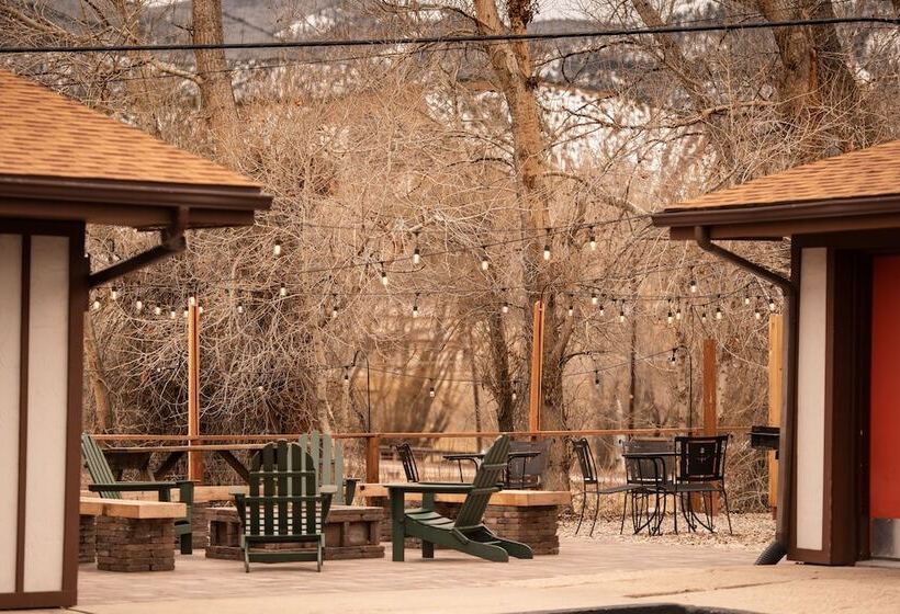 فندق على الطريق Loyal Duke Lodge