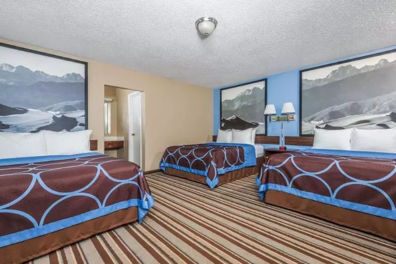 모텔 Loyal Duke Lodge