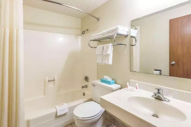 מוטל Super 8 By Wyndham Airport I90