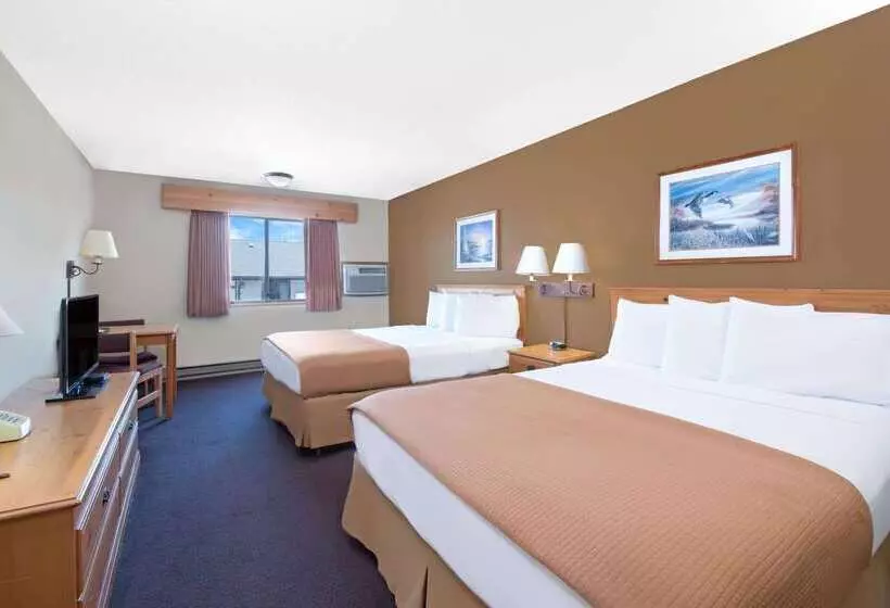 מוטל Super 8 By Wyndham Chamberlain Sd