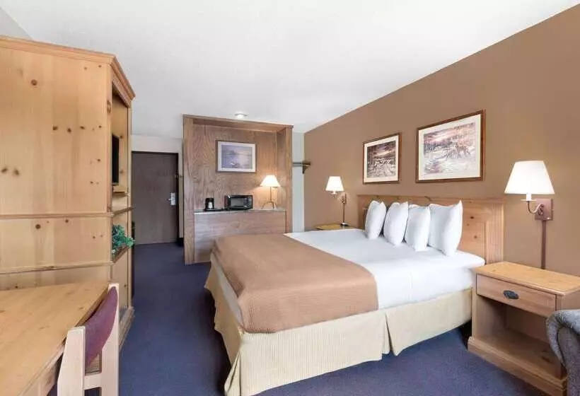 מוטל Super 8 By Wyndham Chamberlain Sd