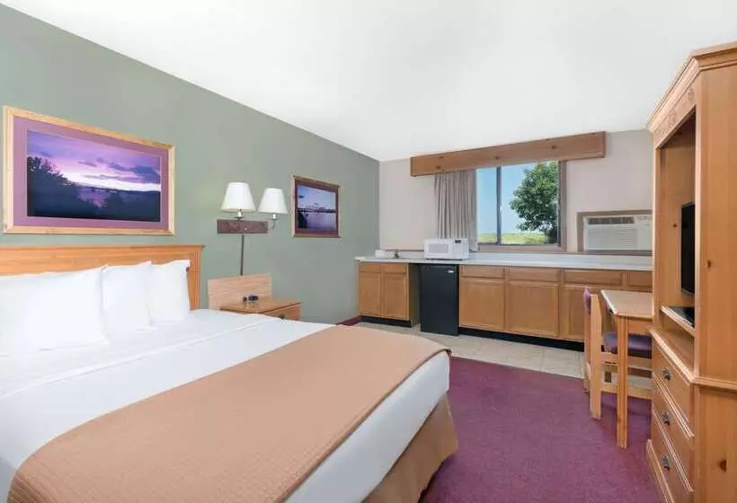 מוטל Super 8 By Wyndham Chamberlain Sd