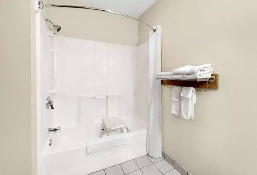 מוטל Super 8 By Wyndham Chamberlain Sd