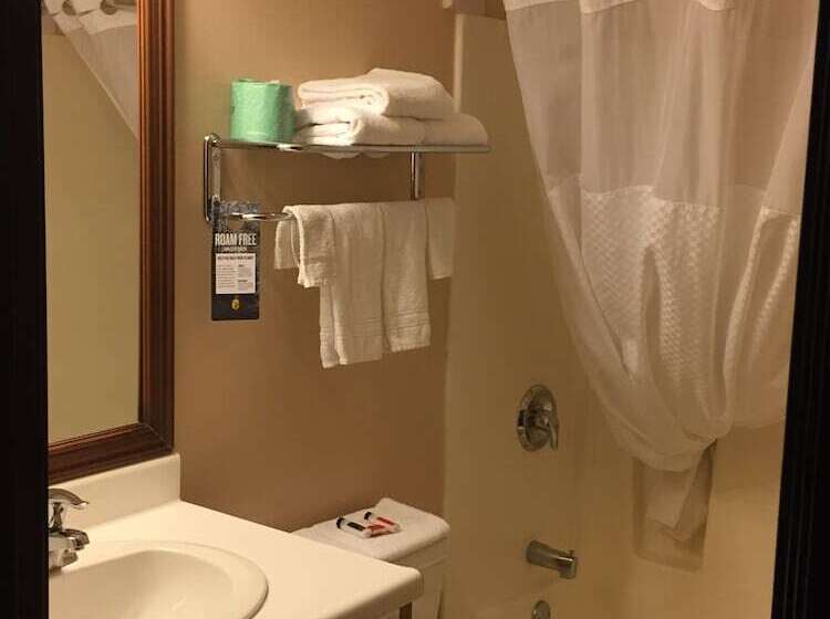 汽车旅馆  Super 8 By Wyndham Chamberlain Sd