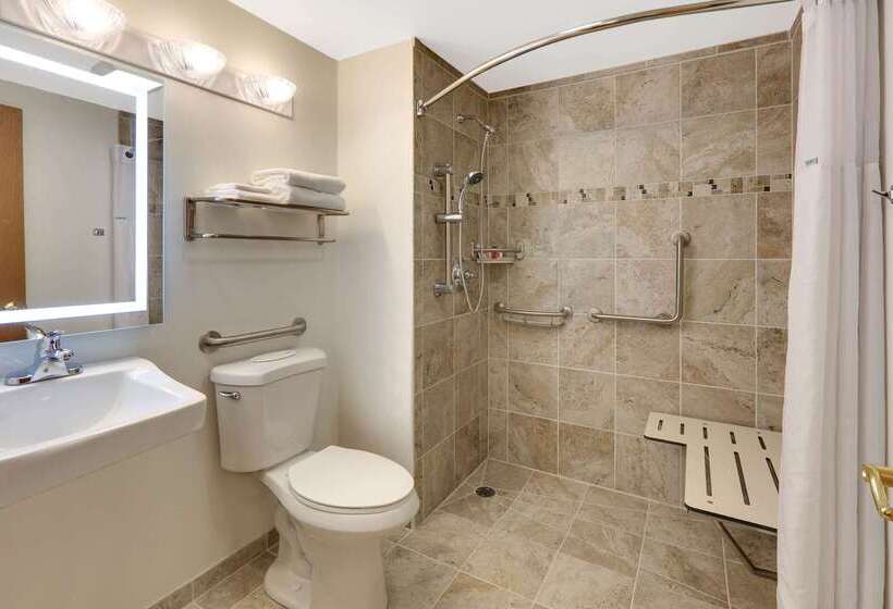 مُتل Super 8 By Wyndham Cody