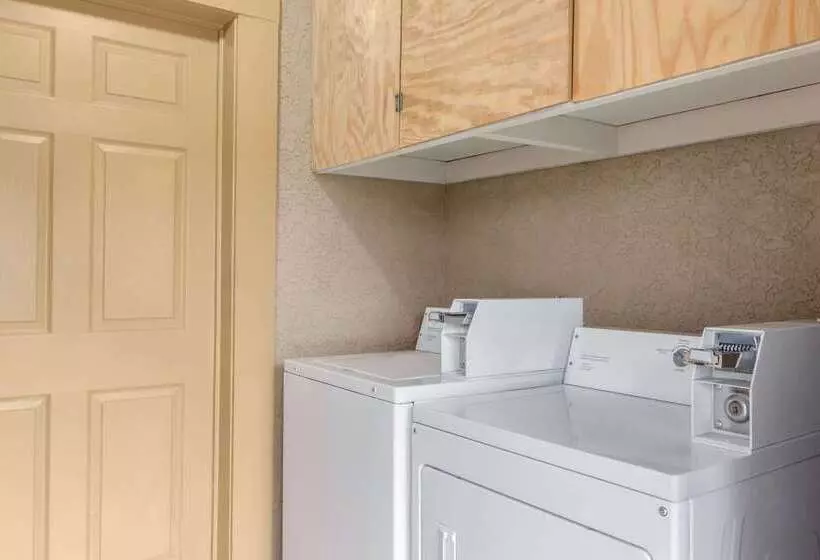 Opulent Oasis Motel Crestview