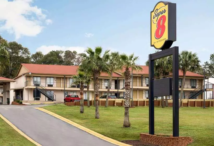 Opulent Oasis Motel Crestview