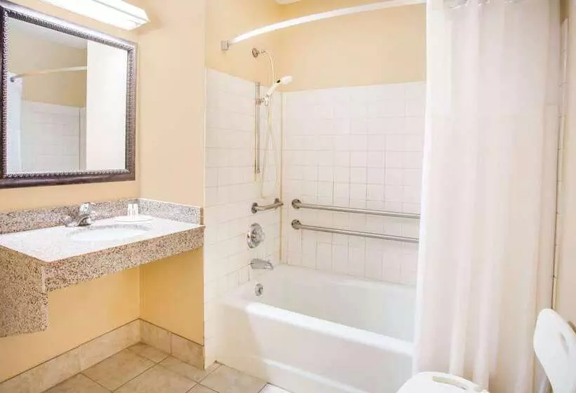 모텔 Super 8 By Wyndham Harrisonburg