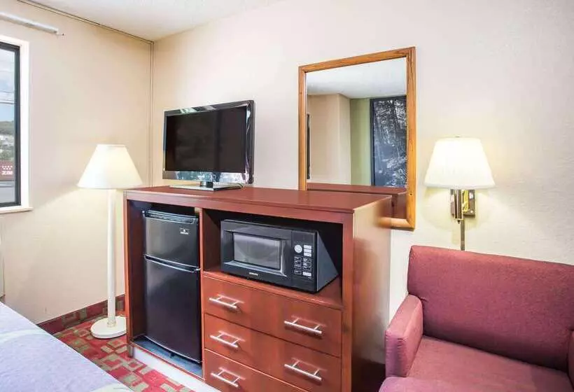 모텔 Super 8 By Wyndham Harrisonburg