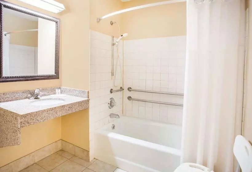 모텔 Super 8 By Wyndham Harrisonburg