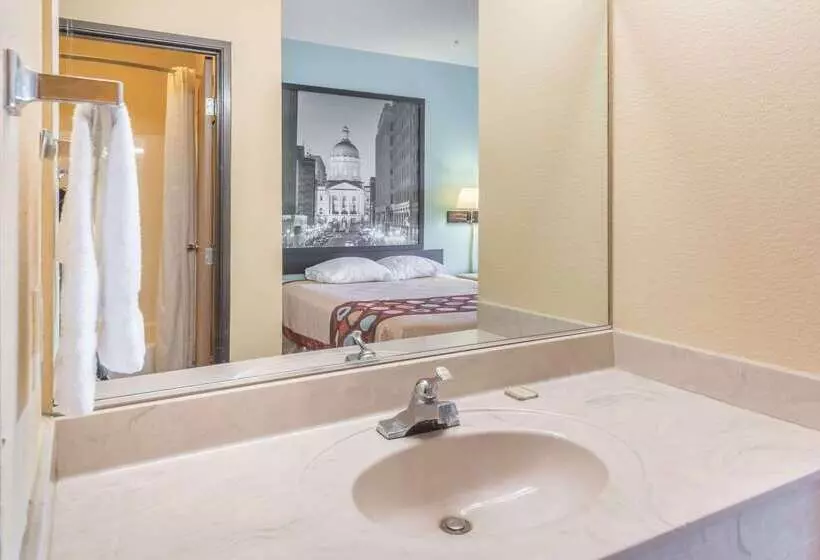 فندق على الطريق Super 8 By Wyndham Martinsville