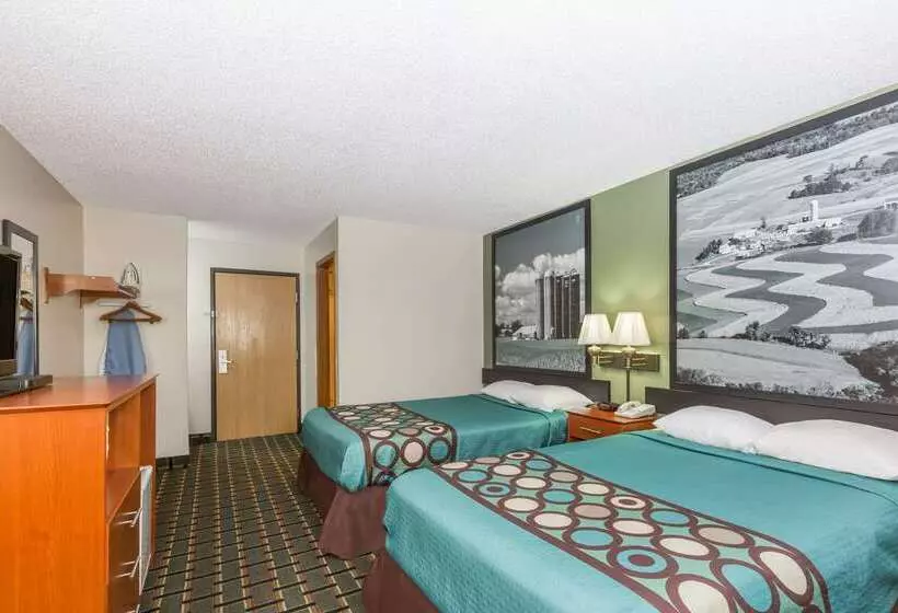 فندق على الطريق Super 8 By Wyndham Osceola Ia