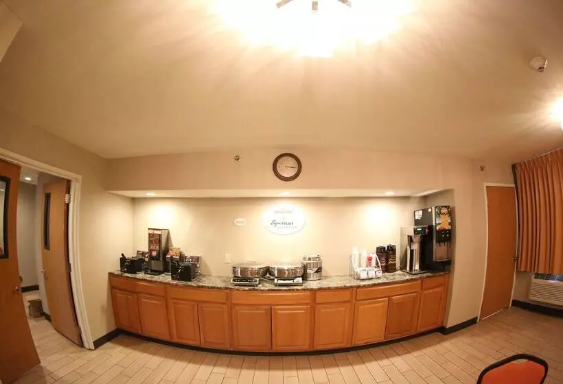 モーテル Super 8 By Wyndham Portsmouth