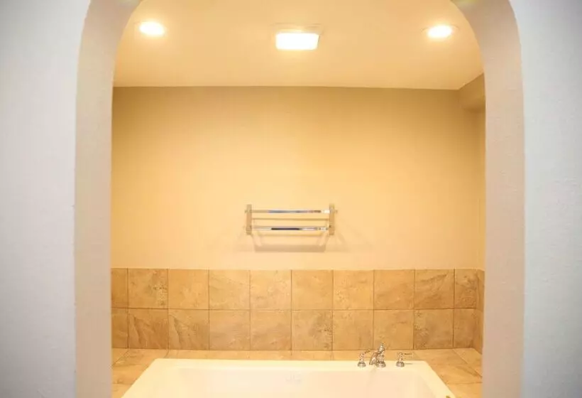 モーテル Super 8 By Wyndham Portsmouth