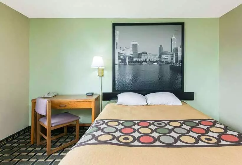 فندق على الطريق Super 8 By Wyndham Twinsburg/cleveland Area