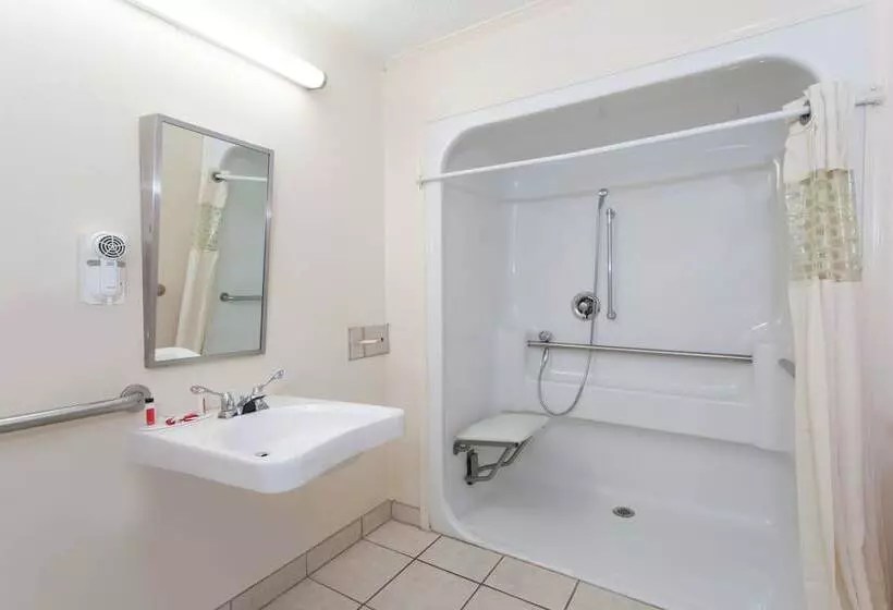 מוטל Syracuse Inn