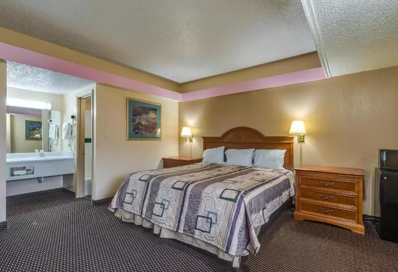 Мотель Travelers Inn Midwest City