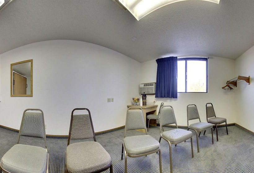 汽车旅馆  Country Club Inn & Suites