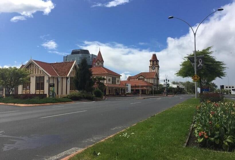 Pension Kiwi As Guest House