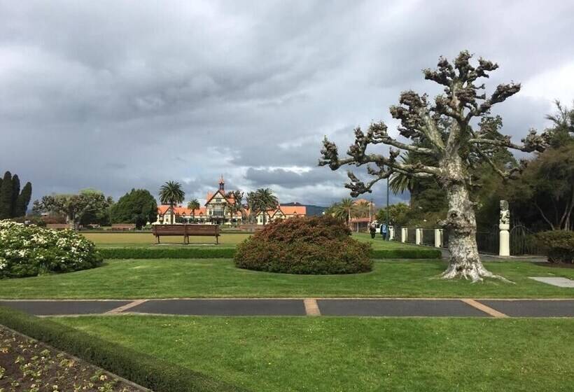 Pension Kiwi As Guest House