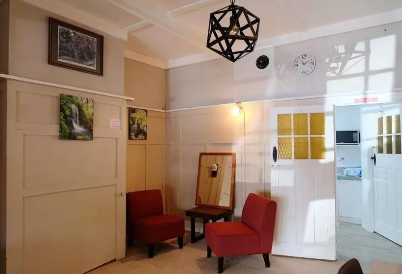 Majatalo Kiwi As Guest House