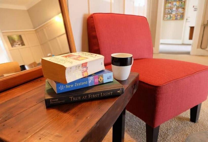 Pension Kiwi As Guest House