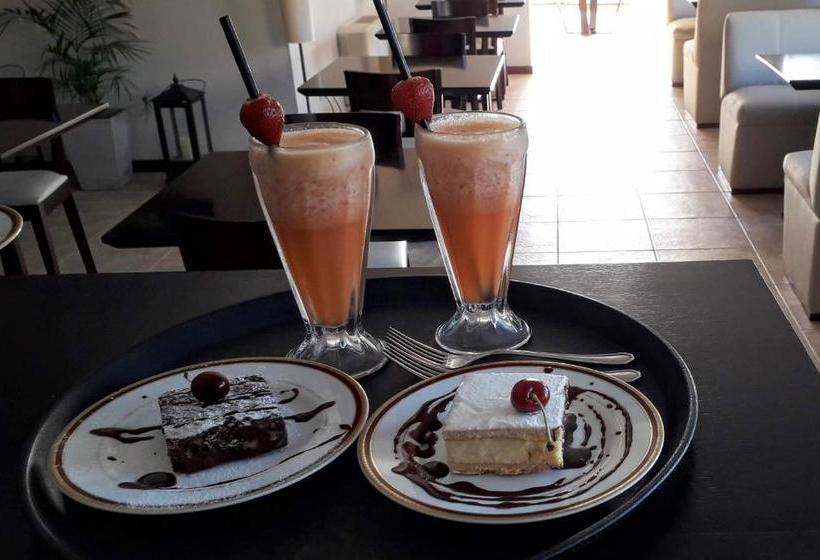 בית מלון כפרי Ayres Del Este