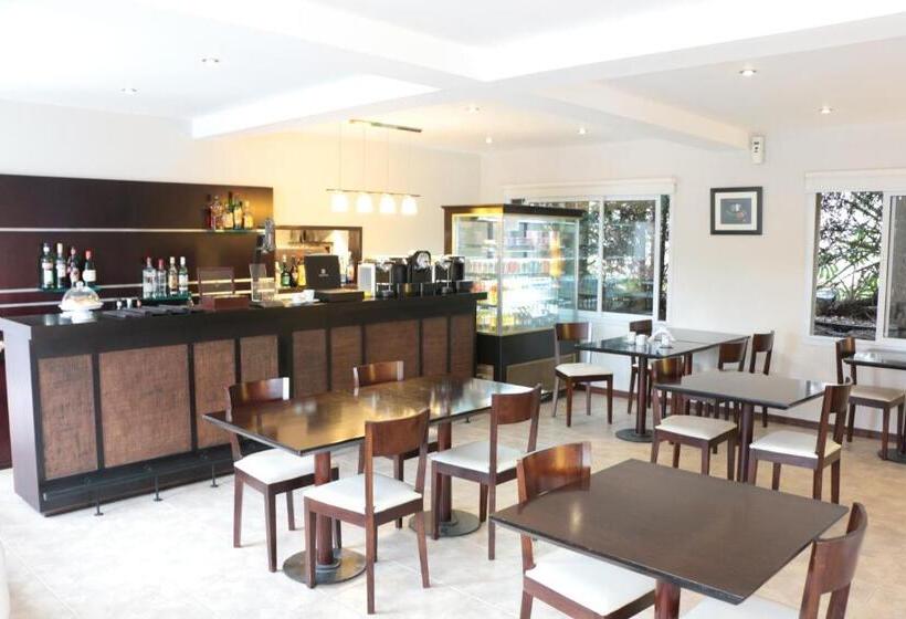 בית מלון כפרי Ayres Del Este