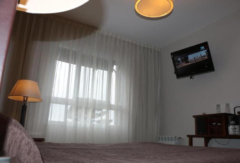 בית מלון כפרי Ayres Del Este