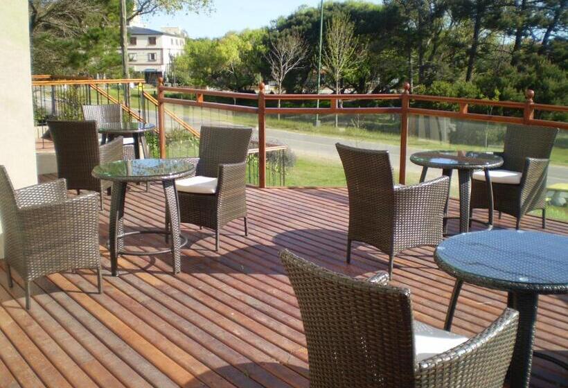 בית מלון כפרי Ayres Del Este