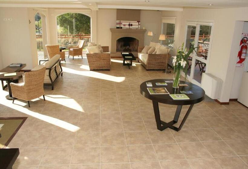 בית מלון כפרי Ayres Del Este