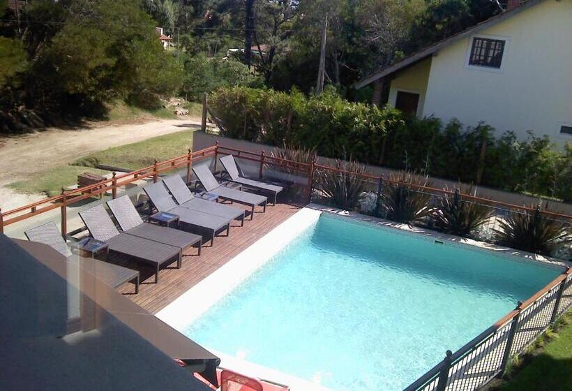 בית מלון כפרי Ayres Del Este