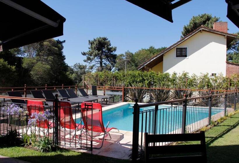 בית מלון כפרי Ayres Del Este