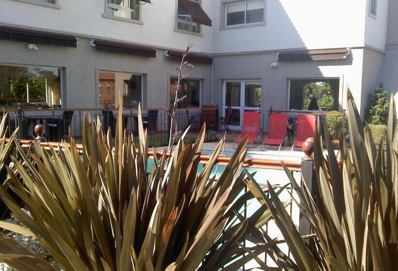 בית מלון כפרי Ayres Del Este