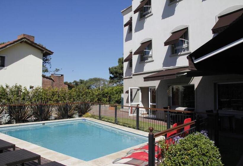 בית מלון כפרי Ayres Del Este