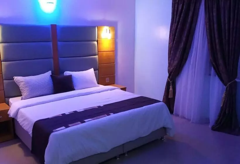De Bliss Gold Hotel & Suite