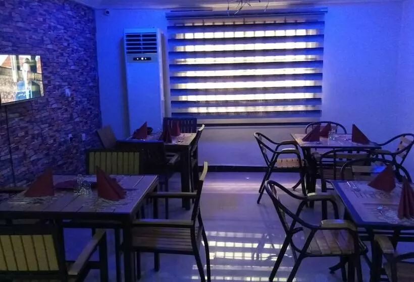 De Bliss Gold Hotel & Suite