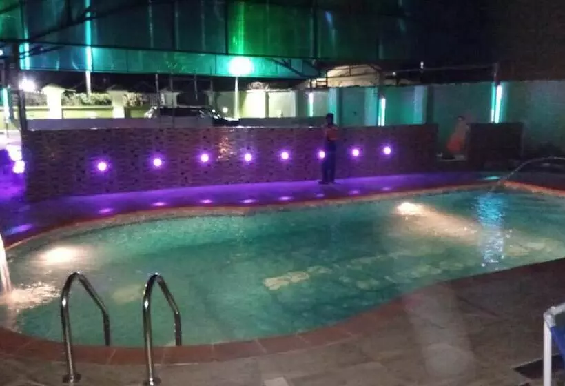 De Bliss Gold Hotel & Suite