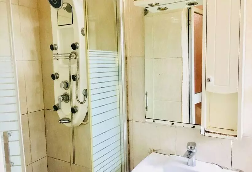 De Bliss Gold Hotel & Suite