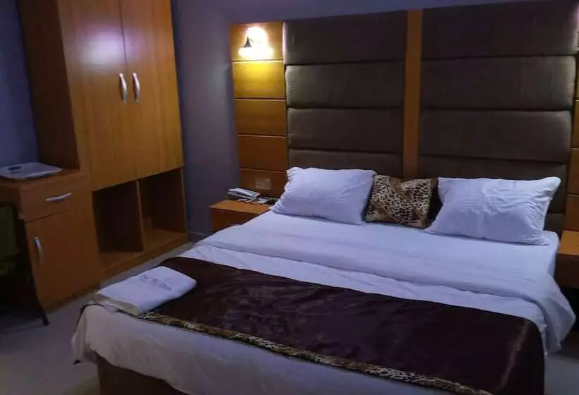 De Bliss Gold Hotel & Suite