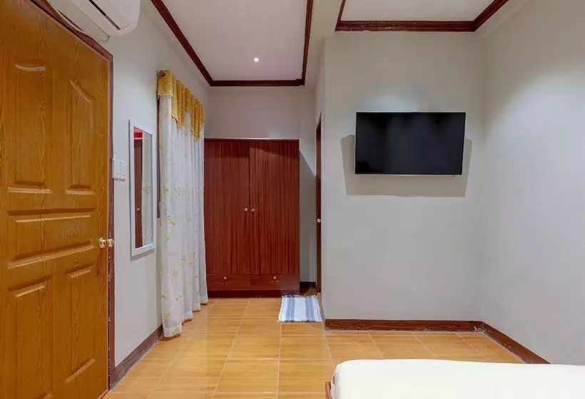 هتل Arjaymay Apartelle