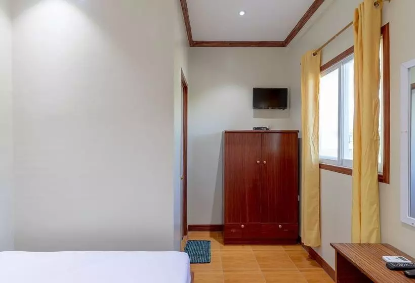 هتل Arjaymay Apartelle
