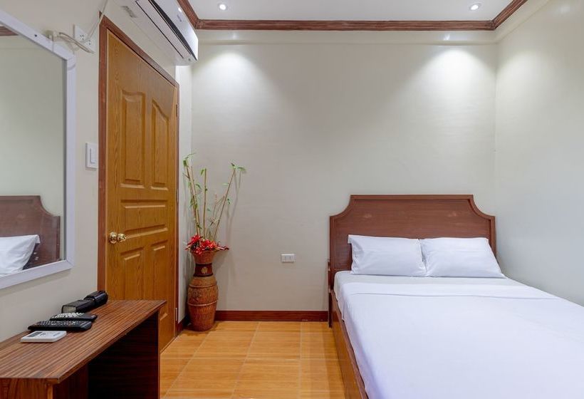 فندق Arjaymay Apartelle