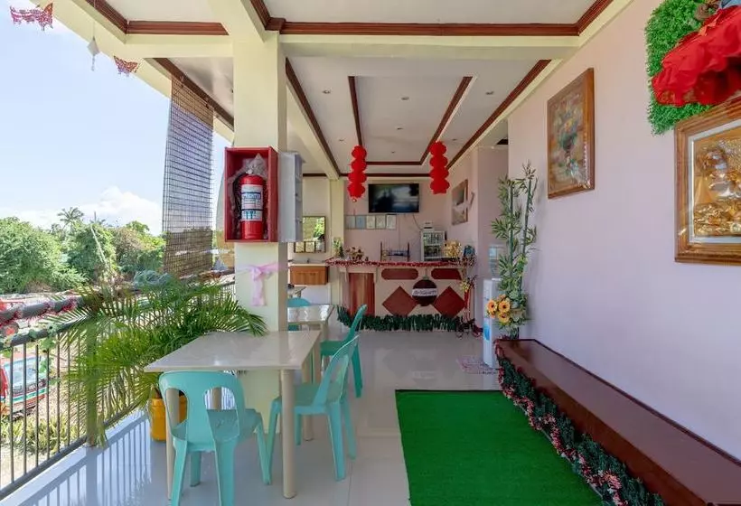 هتل Arjaymay Apartelle