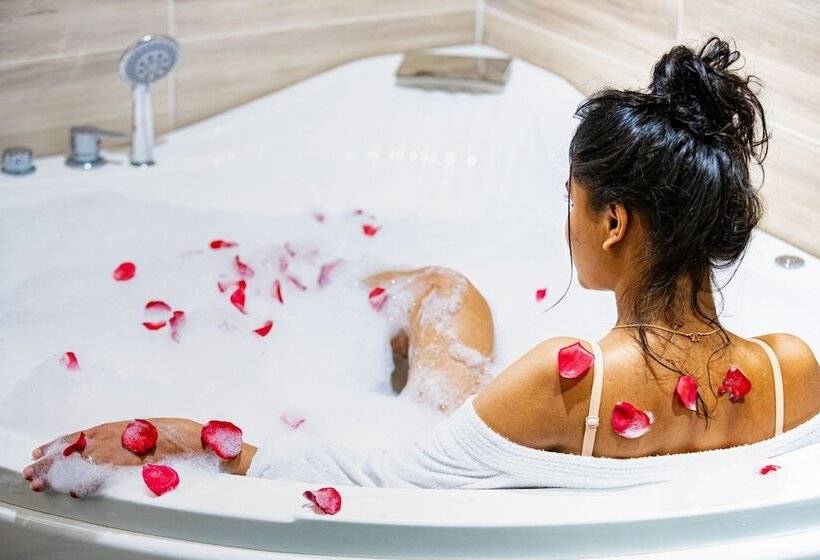 هتل Arushi Boutique