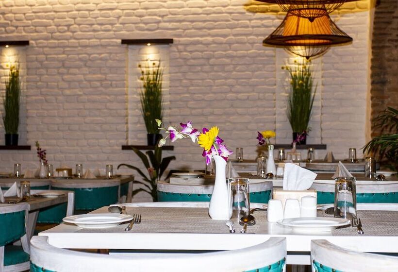 هتل Arushi Boutique