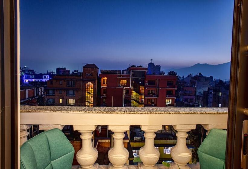 هتل Arushi Boutique