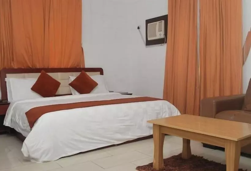هتل Hoil Suites